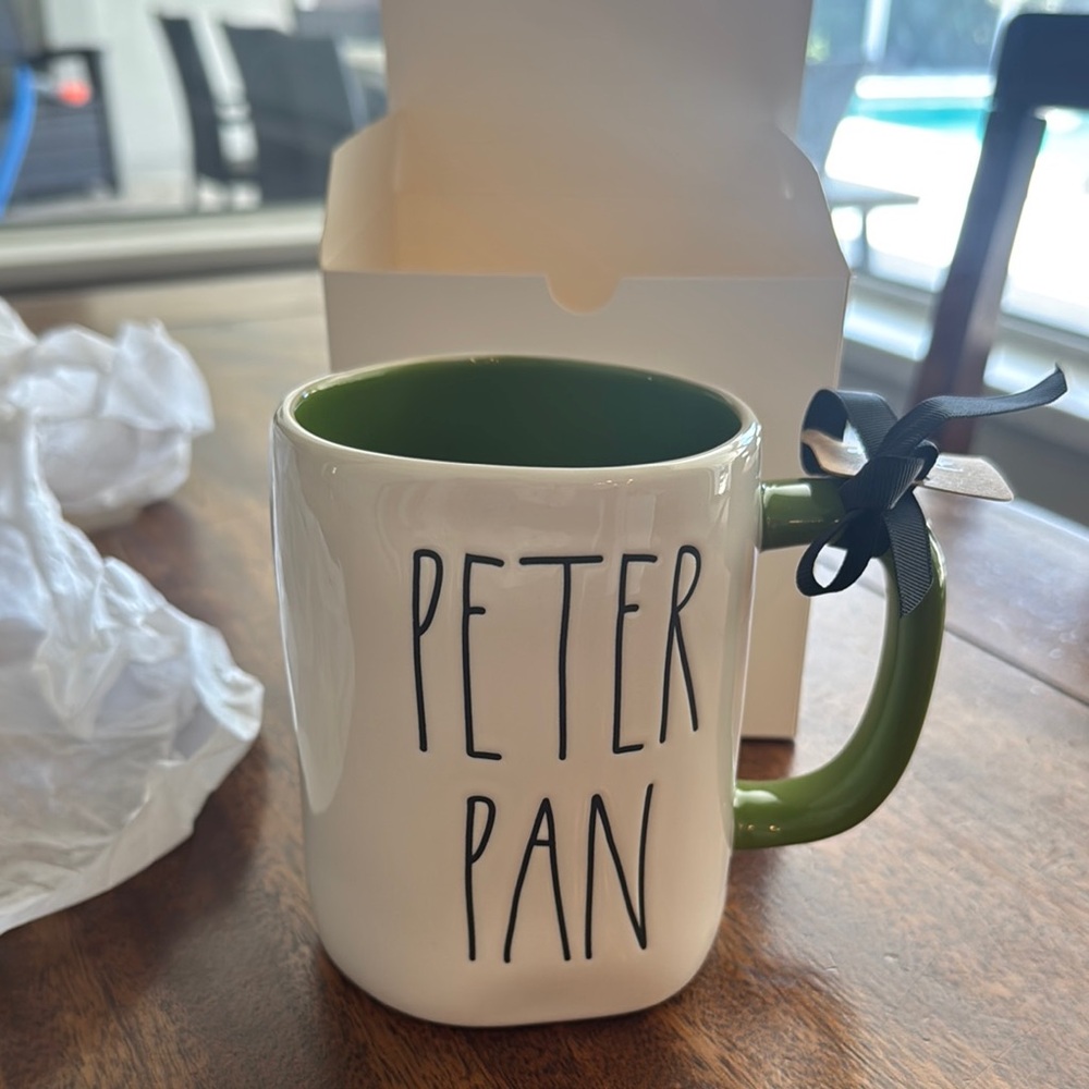 Peter Pan Mug with Green Interior